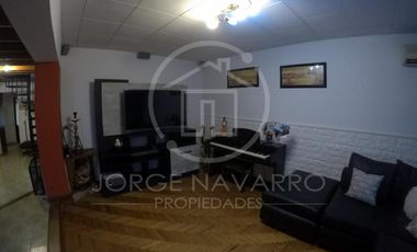 Excelente Casa de 4 Ambientes con Pileta - Chilavert - Venta Inmediata