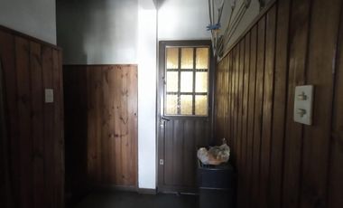 EXCELENTE CASA EN LOTE PROPIO CON 2 HABITACIONES, UN ESCRITORIO, 2 BAÑOS