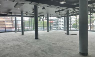 Alquilo local comercial en la AV.Ramon Arias, El carmen