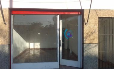 SE ALQUILAN 2 LOCALES INTERCOMUNICADOS SOBRE IMPORTANTE AVENIDA DE MORÓN