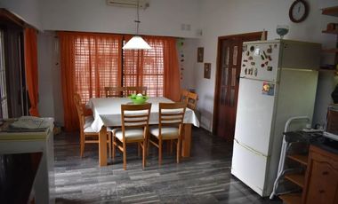 Chalet en venta en Villa Udaondo