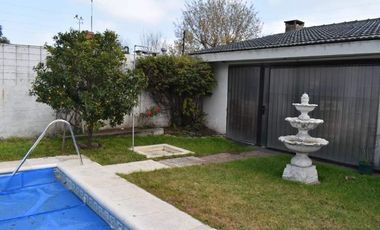 Chalet en venta en Villa Udaondo