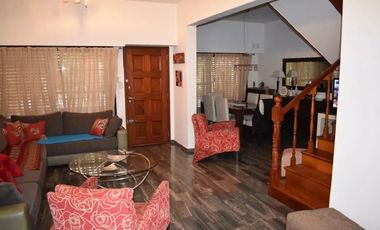 Chalet en venta en Villa Udaondo