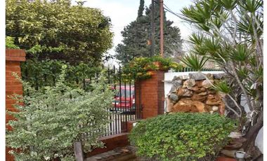Chalet en venta en Villa Udaondo