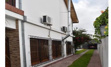 Chalet en venta en Villa Udaondo
