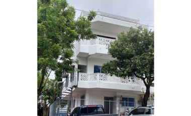 Propiedad con 3 apartamentos en Cartagena