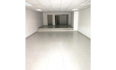 Se Alquila Local en Betania sobre via principal.108mt2