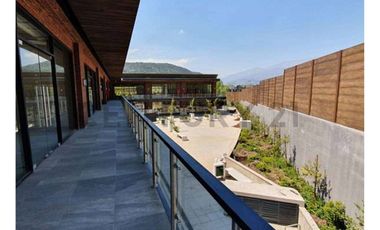 Arriendo local comercial en Lo Barnechea