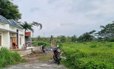 RUMAH MURAH TEPI JALAN DEKAT KAWASAN CANDI BOROBUDUR