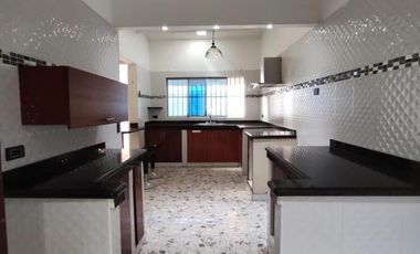 casa en venta en niza. Cod V27135