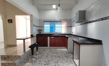 casa en venta en niza. Cod V27135