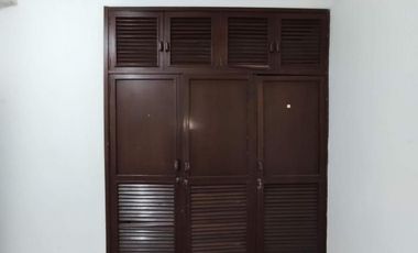 casa en venta en niza. Cod V27135