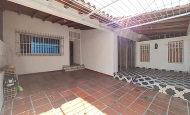 casa en venta en niza. Cod V27135