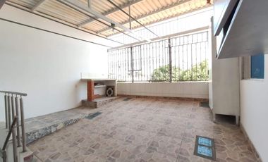 casa en venta en niza. Cod V27135