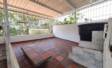 casa en venta en niza. Cod V27135