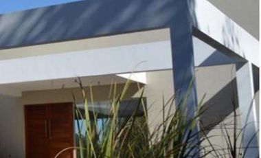 Casa en venta en Las Praderas de Lujan