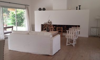 Casa en venta en Las Praderas de Lujan