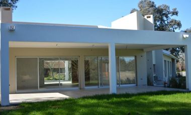 Casa en venta en Las Praderas de Lujan