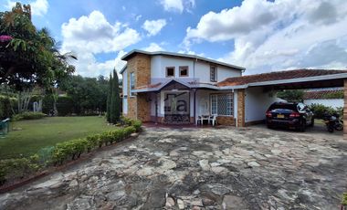 COD. 5967 - SE ARRIENDA CASA - BARRIO: HACIENDA BELGICA