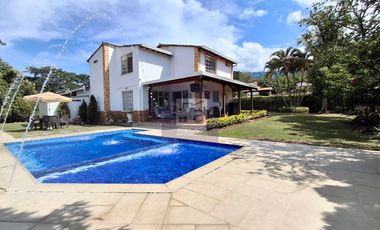 COD. 5967 - SE ARRIENDA CASA - BARRIO: HACIENDA BELGICA