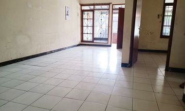 Di Sewakan Rumah 3 Kamar Dekat Tol di Taman Kopo Indah 3 Bandung