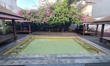 Disewa Bangunan Komersil lokasi Super Strategis di Tebet