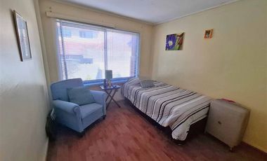 Casa, solida, 4 dormitorios 3 baños, mansarda, patio, estac.