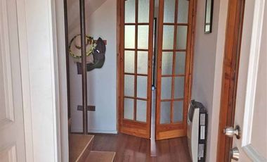 Casa, solida, 4 dormitorios 3 baños, mansarda, patio, estac.