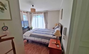 Casa, solida, 4 dormitorios 3 baños, mansarda, patio, estac.