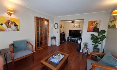Casa, solida, 4 dormitorios 3 baños, mansarda, patio, estac.