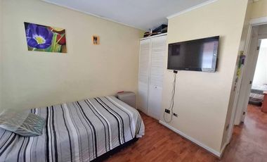Casa, solida, 4 dormitorios 3 baños, mansarda, patio, estac.