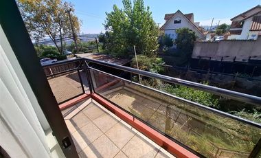 Casa, solida, 4 dormitorios 3 baños, mansarda, patio, estac.