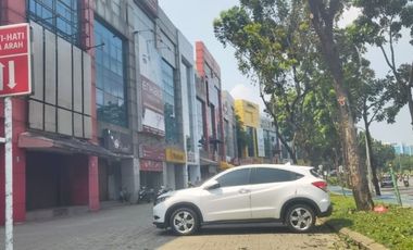 Dijual Ruko Kebayoran Arcade 2 Bintaro Jaya Sektor 7 Tangerang Ex Bank Setting Kantor Siap Huni Semi Furnished