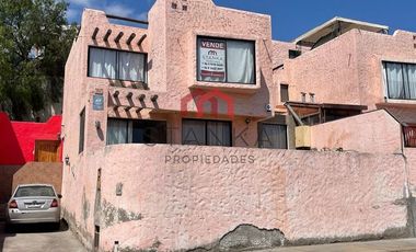 Casa en Venta en Avenida Andrés Sabela