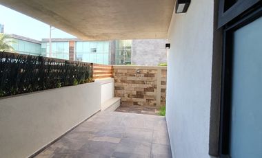 DEPARTAMENTO EN RENTA EN CHOLULA PUEBLA, CERCA A LA UDLA , MUY AMPLIO  3 RECAMARAS Y JARDÍN 130 M2