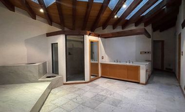 Casa en venta en el Pedregal en calle cerrada con vigilancia