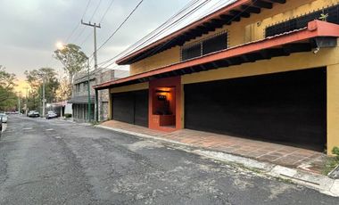 Casa en venta en el Pedregal en calle cerrada con vigilancia