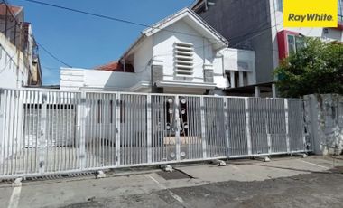 Disewakan Rumah 2 Lantai di Jl. Raya Rungkut Mejoyo Surabaya