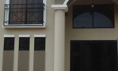 VENTA DE AMPLIA CASA EN CIUDAD CELESTE - MODELO GIRASOL