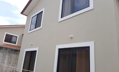 VENTA DE AMPLIA CASA EN CIUDAD CELESTE - MODELO GIRASOL