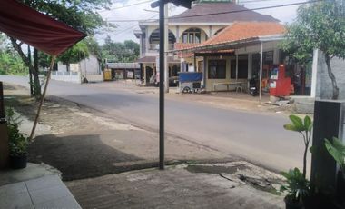 Dijual Rumah Strategis Pinggir Jalan Raya Simpang Parakan Muncang Sumedang
