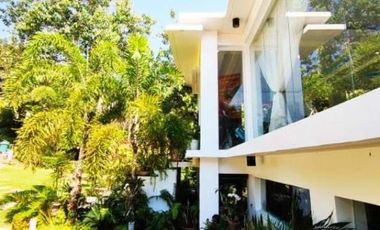 Luxury House for Sale in Anvaya Cove Bataan For Sale