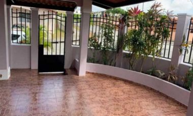 VENDO CASA EN ARRAIJAN JUAN DEMOTENES BRISAS DEL GOLF 3R
