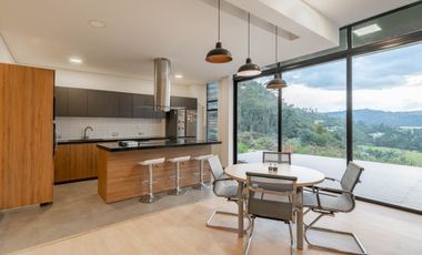 casa en arriendo/venta en la calera. Cod V17962