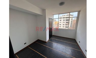 Departamento En Alquiler – Funcional, Equipado Y Bien Distribuido | Centro Histórico De Lima