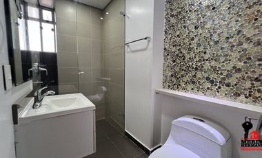 apartamento en arriendo en loma del barro. Cod A5700