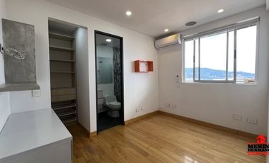 apartamento en arriendo en loma del barro. Cod A5700
