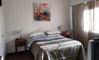 CASA DE 6 AMB. LOTE PROPIO FRANCO AL 3400 V. DEVOTO