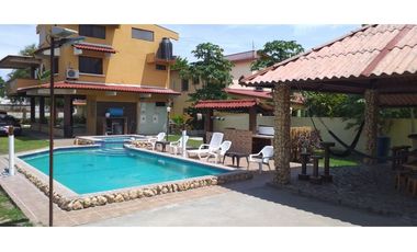 CASA CON PISCINA PLAYA MALIBU