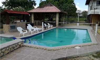 CASA CON PISCINA PLAYA MALIBU